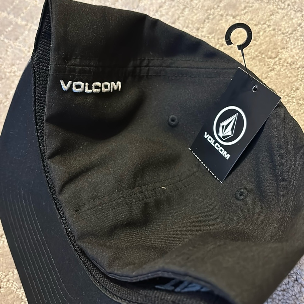 Volcom Fitted Hat - Picture 7 of 9